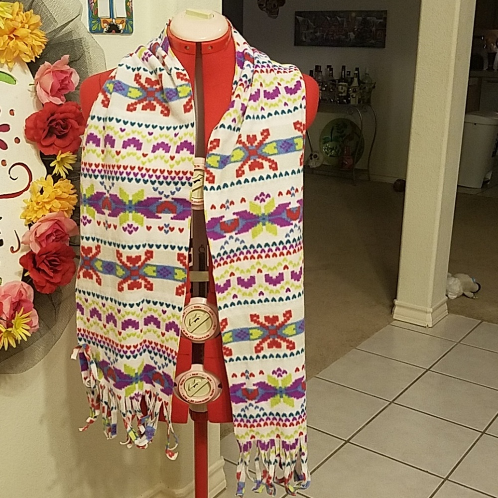 Aztec print fleece scarf